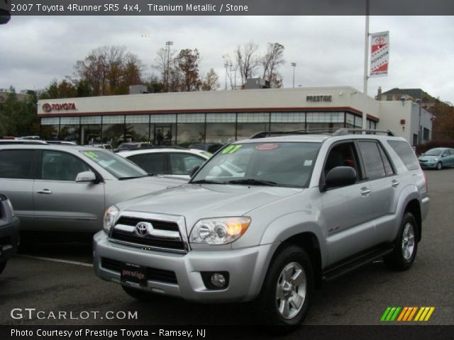 2007 Toyota 4Runner SR5 4x4 in Titanium Metallic