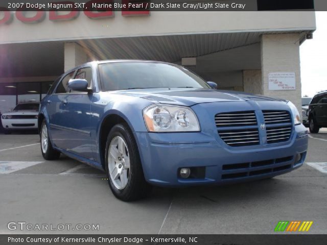 2007 Dodge Magnum SXT in Marine Blue Pearl