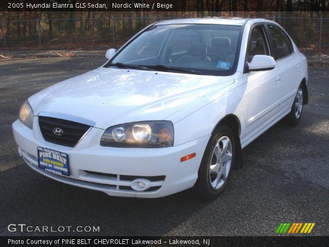 2005 Hyundai Elantra GLS Sedan in Nordic White