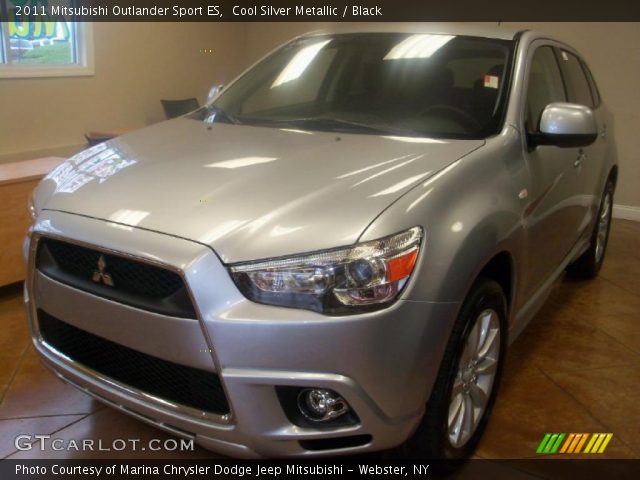 2011 Mitsubishi Outlander Sport ES in Cool Silver Metallic