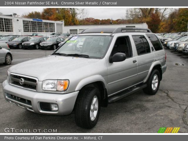 2004 Nissan Pathfinder SE 4x4 in Chrome Silver Metallic