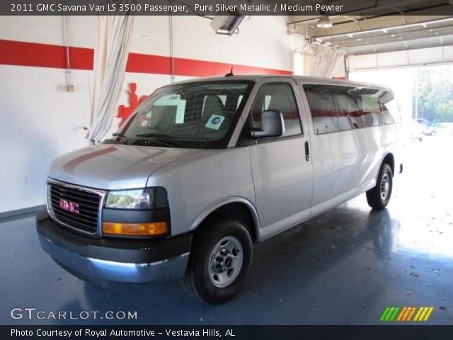 2011 GMC Savana Van LS 3500 Passenger in Pure Silver Metallic