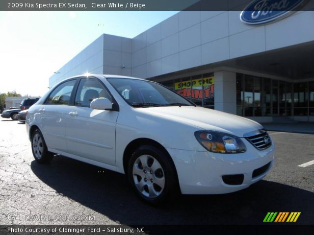 2009 Kia Spectra EX Sedan in Clear White