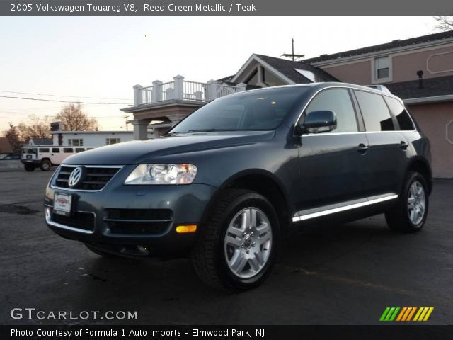 2005 Volkswagen Touareg V8 in Reed Green Metallic