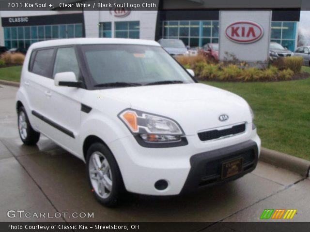2011 Kia Soul + in Clear White