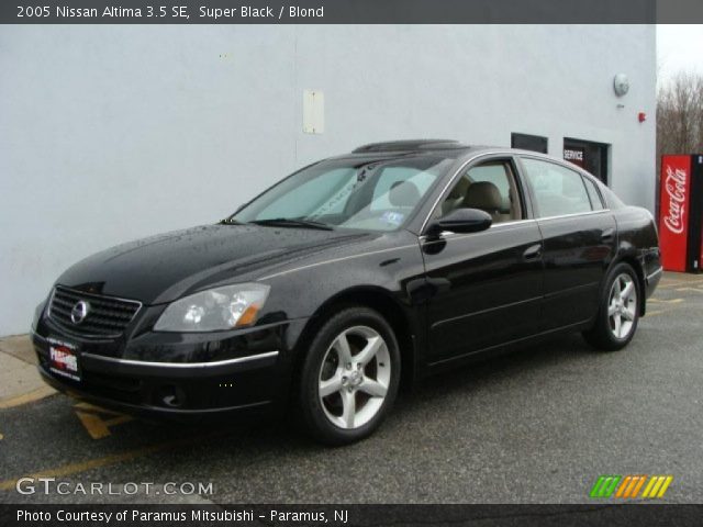 2005 Nissan Altima 3.5 SE in Super Black