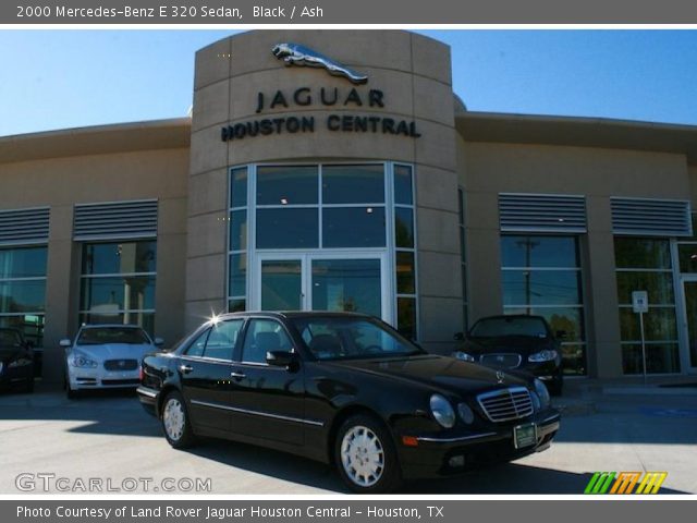 2000 Mercedes-Benz E 320 Sedan in Black