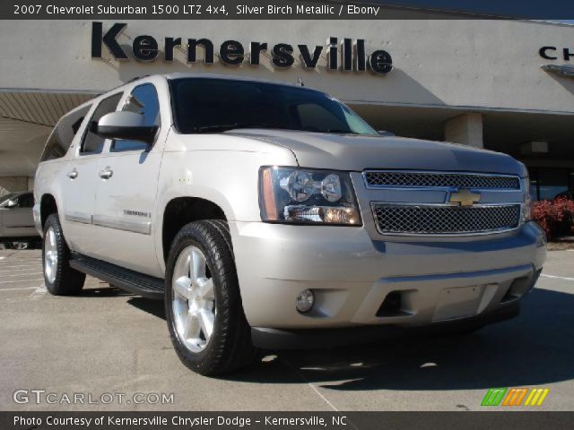 2007 Chevrolet Suburban 1500 LTZ 4x4 in Silver Birch Metallic