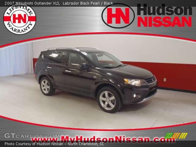 2007 Mitsubishi Outlander XLS in Labrador Black Pearl