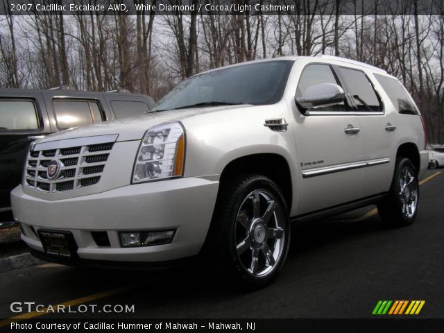 2007 Cadillac Escalade AWD in White Diamond