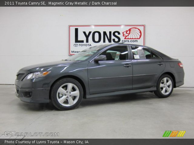 2011 Toyota Camry SE in Magnetic Gray Metallic