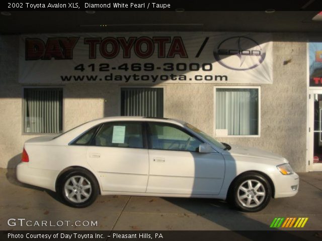 2002 Toyota Avalon XLS in Diamond White Pearl