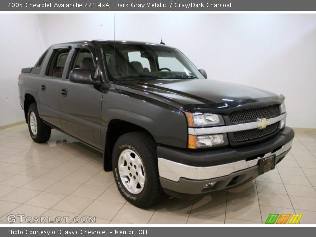 2005 Chevrolet Avalanche Z71 4x4 in Dark Gray Metallic
