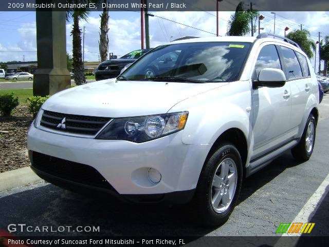 2009 Mitsubishi Outlander ES in Diamond White Pearl