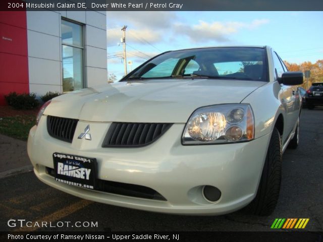 2004 Mitsubishi Galant DE in Dover White Pearl