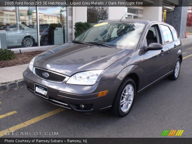 2005 Ford Focus ZX5 SE Hatchback in Liquid Grey Metallic