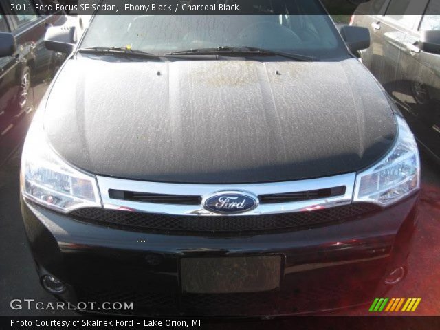 2011 Ford Focus SE Sedan in Ebony Black