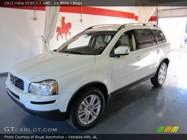 2011 Volvo XC90 3.2 AWD in Ice White