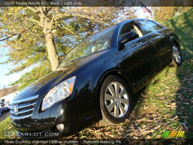 2007 Toyota Avalon XLS in Black