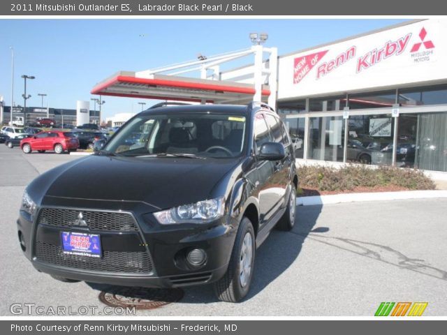 2011 Mitsubishi Outlander ES in Labrador Black Pearl