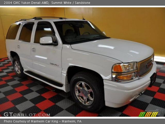 2004 GMC Yukon Denali AWD in Summit White
