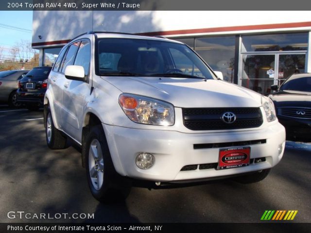 2004 Toyota RAV4 4WD in Super White