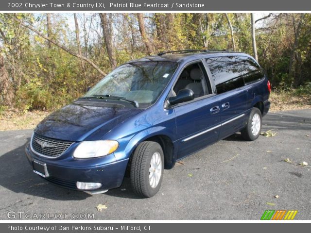 2002 Chrysler Town & Country LXi in Patriot Blue Pearlcoat