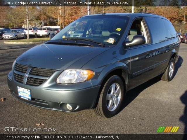 2007 Dodge Grand Caravan SXT in Magnesium Pearl