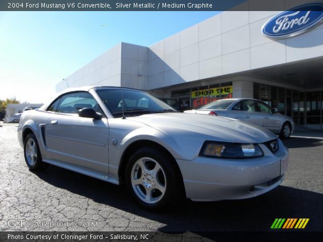 2004 Ford Mustang V6 Convertible in Silver Metallic