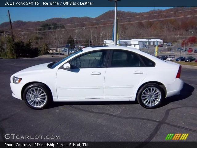 2011 Volvo S40 T5 in Ice White