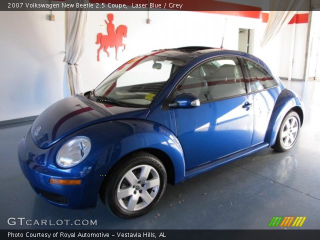 2007 Volkswagen New Beetle 2.5 Coupe in Laser Blue