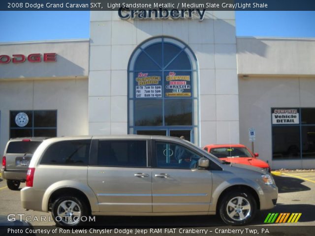 2008 Dodge Grand Caravan SXT in Light Sandstone Metallic