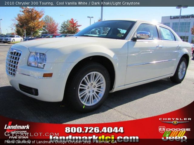 2010 Chrysler 300 Touring in Cool Vanilla White