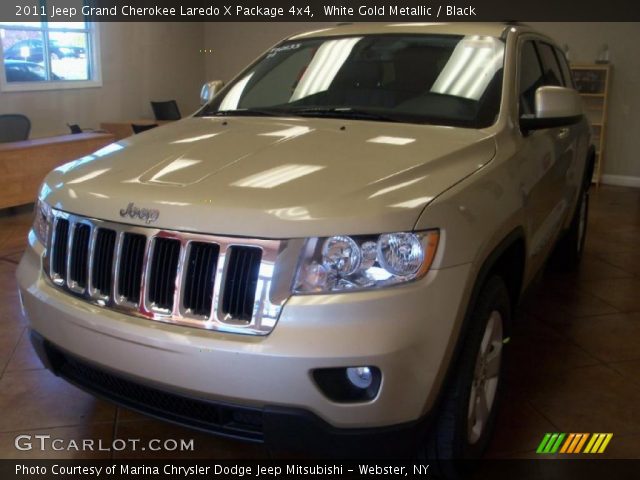 2011 Jeep Grand Cherokee Laredo X Package 4x4 in White Gold Metallic