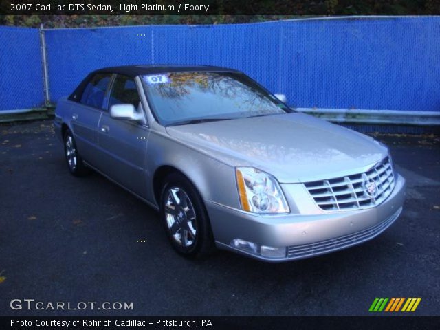 2007 Cadillac DTS Sedan in Light Platinum