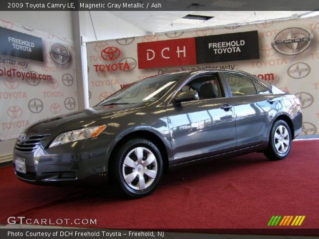 2009 Toyota Camry LE in Magnetic Gray Metallic
