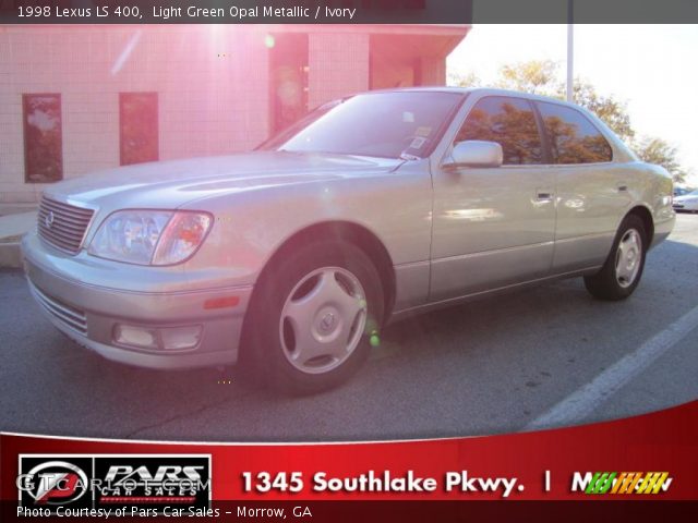 1998 Lexus LS 400 in Light Green Opal Metallic