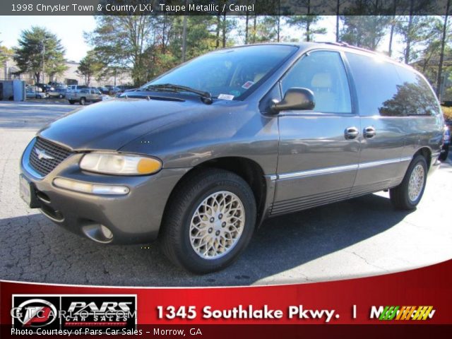 1998 Chrysler Town & Country LXi in Taupe Metallic