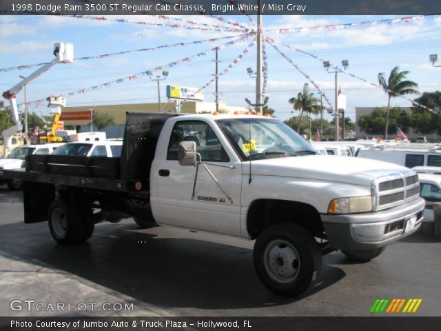 1998 Dodge Ram 3500 ST Regular Cab Chassis in Bright White