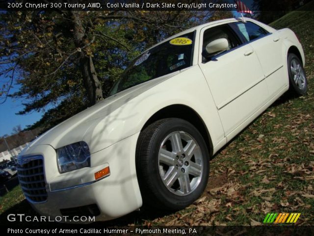 2005 Chrysler 300 Touring AWD in Cool Vanilla