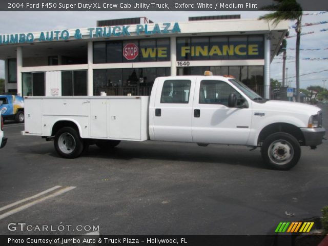 2004 Ford F450 Super Duty XL Crew Cab Utility Truck in Oxford White