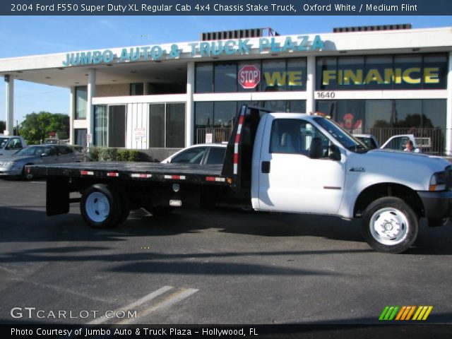 2004 Ford F550 Super Duty XL Regular Cab 4x4 Chassis Stake Truck in Oxford White