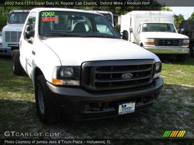 2002 Ford F350 Super Duty XL Regular Cab Chassis in Oxford White