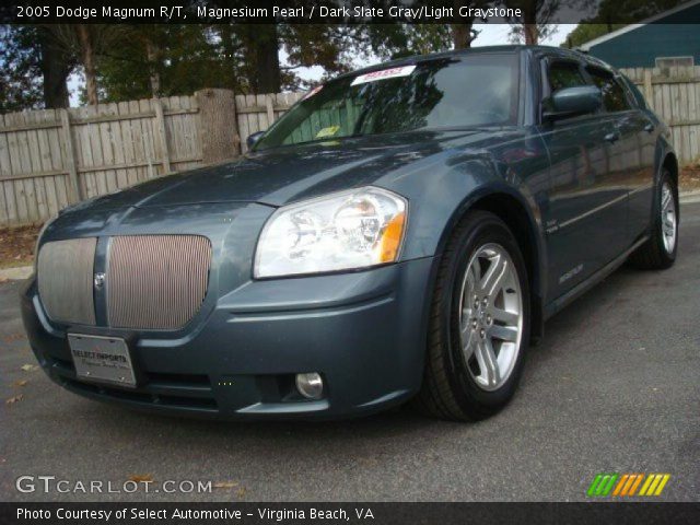 2005 Dodge Magnum R/T in Magnesium Pearl