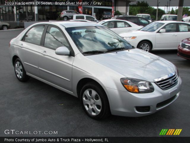 2009 Kia Spectra EX Sedan in Bright Silver Metallic