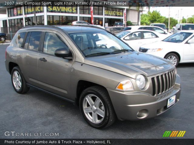 2007 Jeep Compass Sport in Light Khaki Metallic