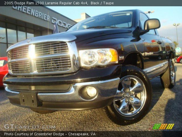 2005 Dodge Ram 1500 Laramie Regular Cab 4x4 in Black