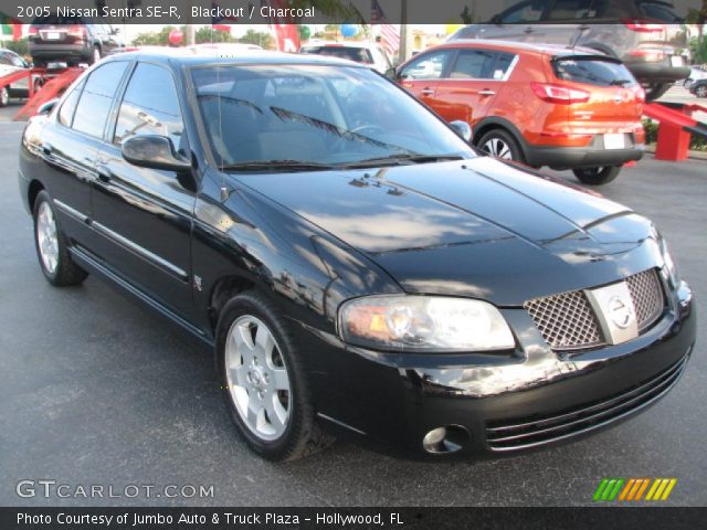 2005 Nissan Sentra SE-R in Blackout