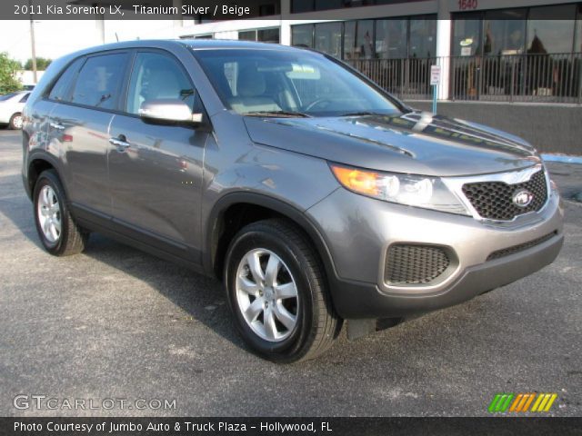 2011 Kia Sorento LX in Titanium Silver