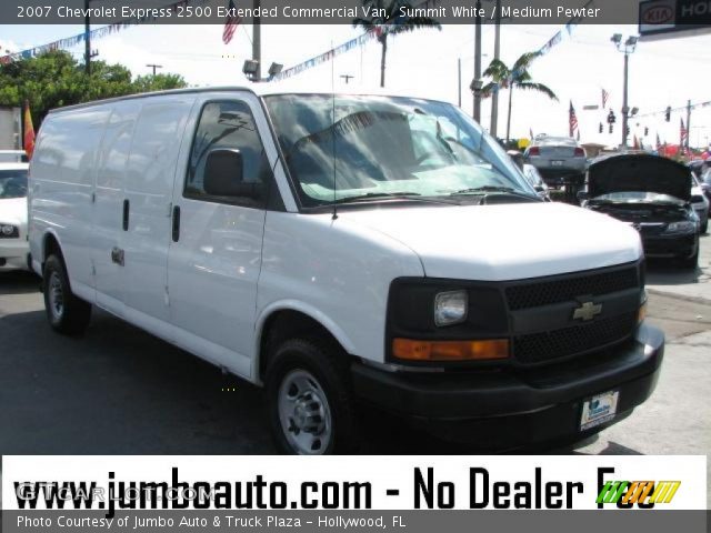 2007 Chevrolet Express 2500 Extended Commercial Van in Summit White